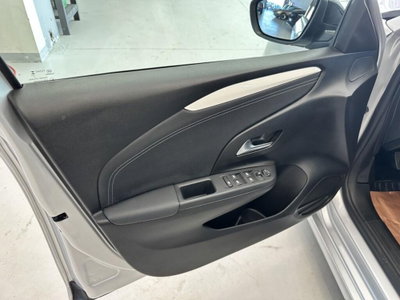 Opel Corsa 1.2 100 CV GS Line (7)
