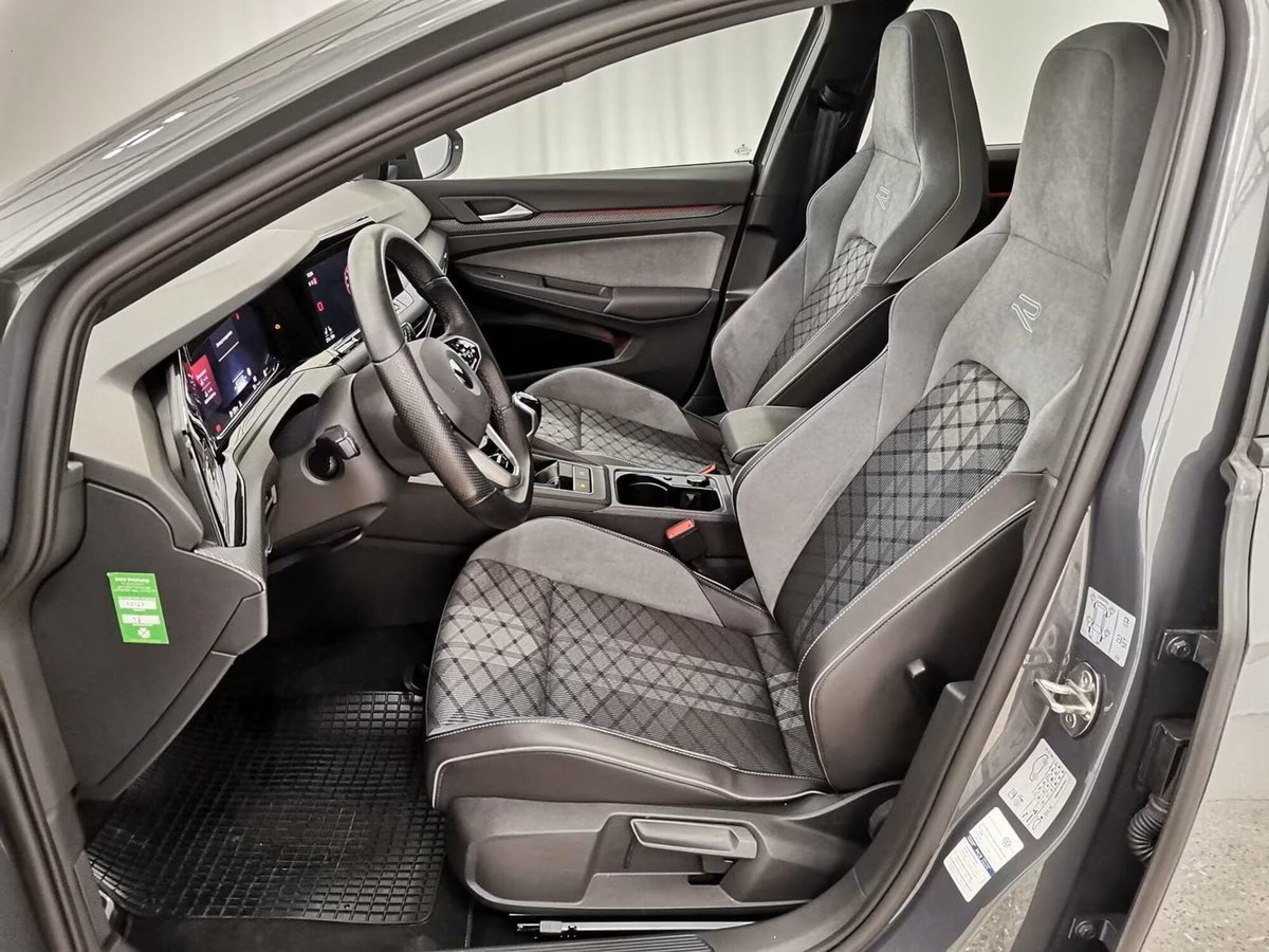 Volkswagen Golf 1.5 TSI 150 CV EVO ACT R-Line (7)