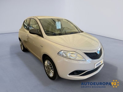 Lancia Ypsilon 1.3 MJT 16V 95 CV 5 porte S&S Silver (2)