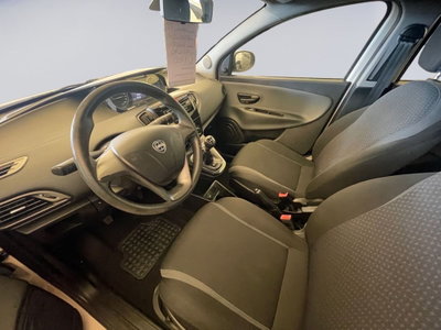 Lancia Ypsilon 1.3 MJT 16V 95 CV 5 porte S&S Silver (5)