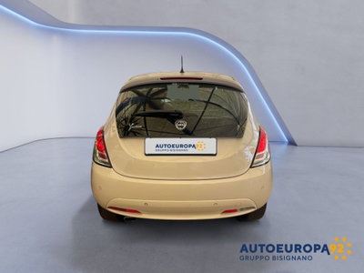 Lancia Ypsilon 1.2 69 CV 5 porte GPL Ecochic Gold (4)