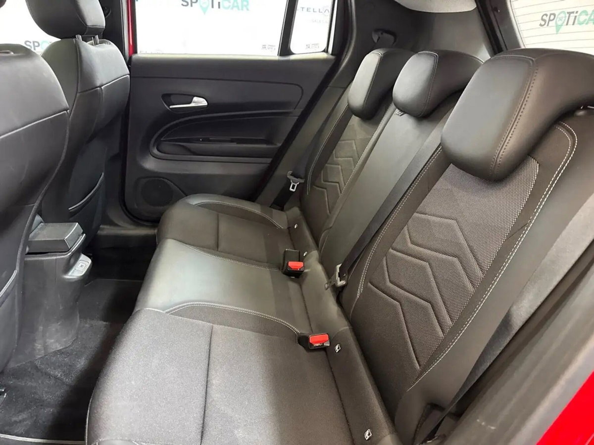Jeep Avenger 1.2 turbo Summit fwd 100cv (4)