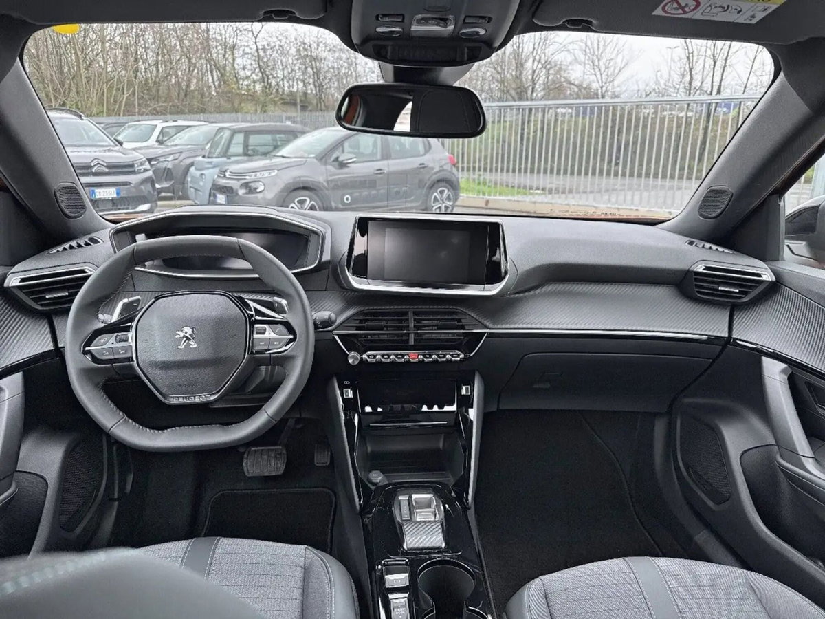 Peugeot 2008 PureTech 130 S&S EAT8 Allure Pack (10)
