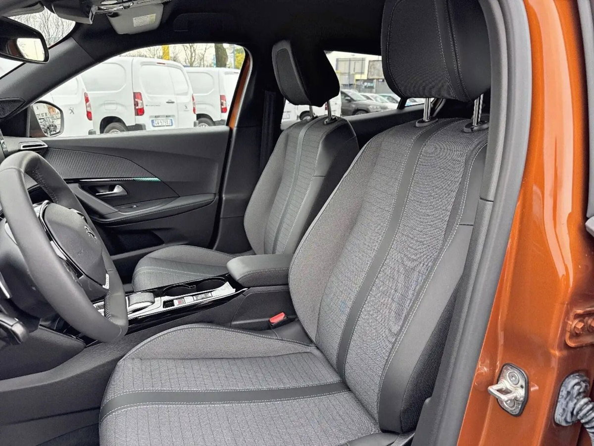 Peugeot 2008 PureTech 130 S&S EAT8 Allure Pack (3)