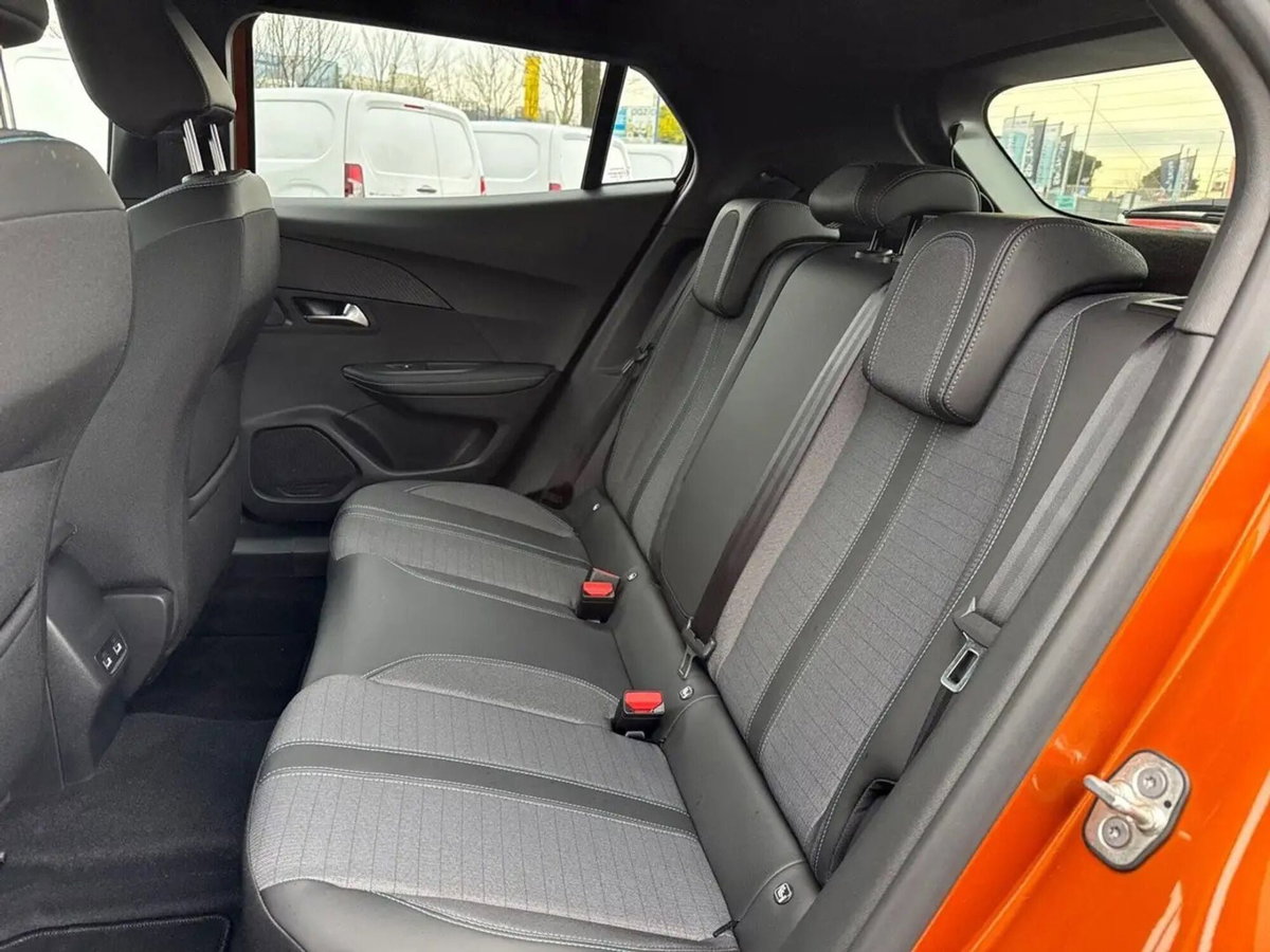 Peugeot 2008 PureTech 130 S&S EAT8 Allure Pack (9)