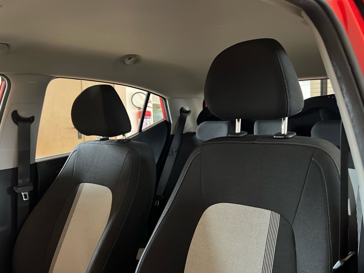 Hyundai i10 1.0 MPI Advanced (6)