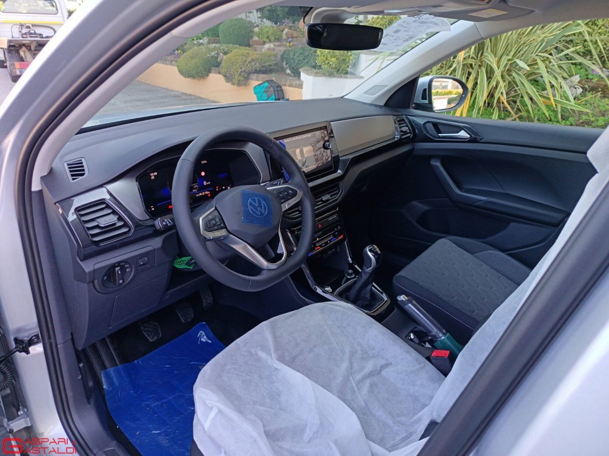 Volkswagen T-Cross 1.0 tsi Edition 95cv (10)
