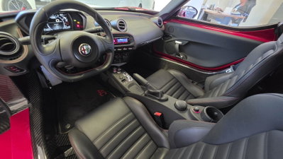 Alfa Romeo 4C Coupé 4C 1750 TBi (11)