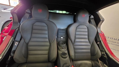 Alfa Romeo 4C Coupé 4C 1750 TBi (12)