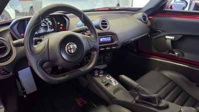 Alfa Romeo 4C Coupé 4C 1750 TBi (14)