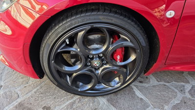 Alfa Romeo 4C Coupé 4C 1750 TBi (8)