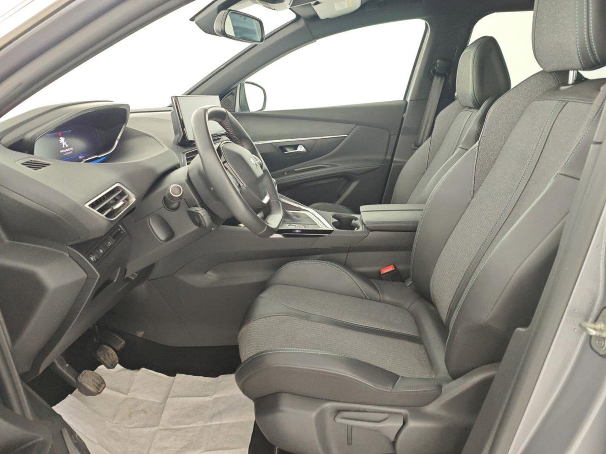 Peugeot 3008 PureTech Turbo 130 S&S Allure Pack (11)