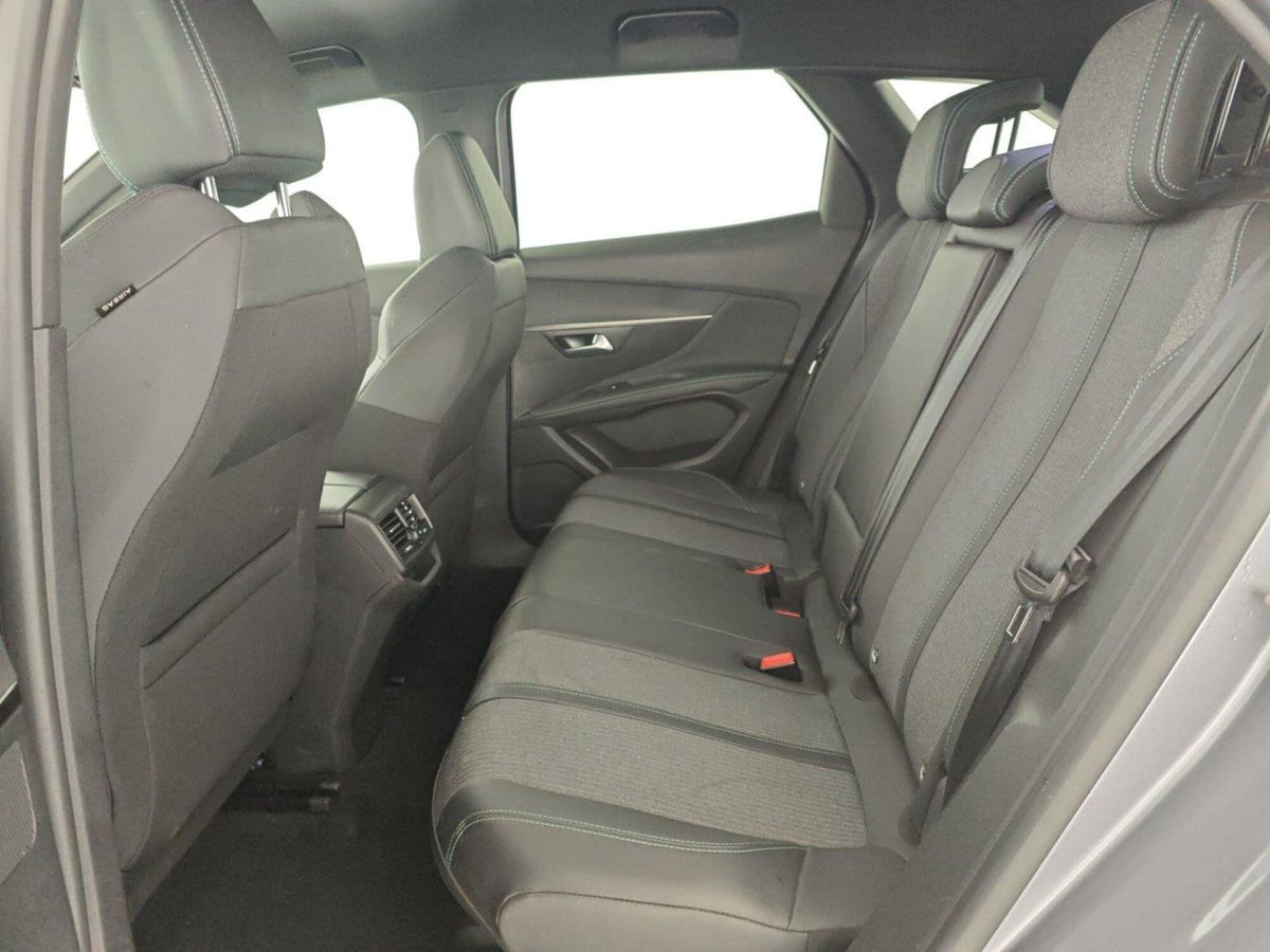 Peugeot 3008 PureTech Turbo 130 S&S Allure Pack (13)