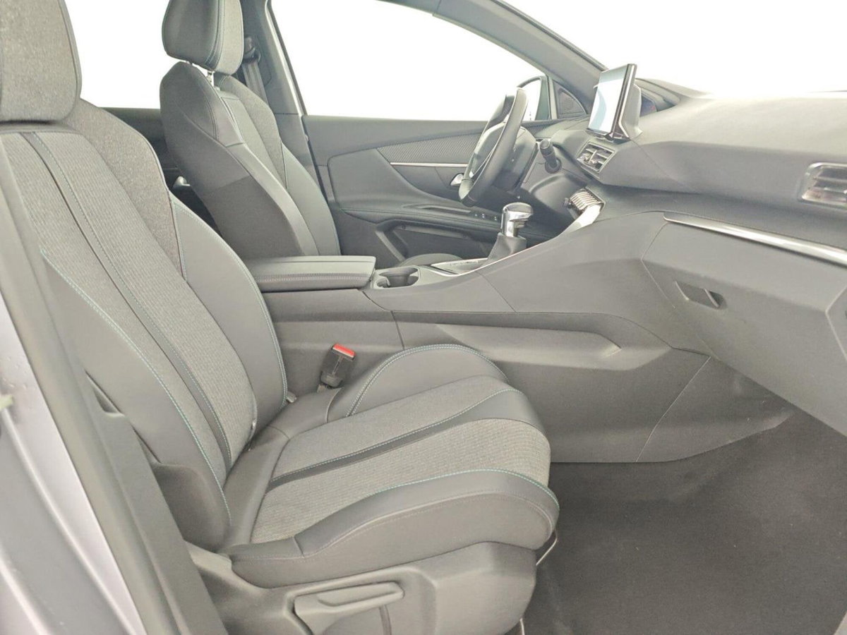 Peugeot 3008 PureTech Turbo 130 S&S Allure Pack (14)
