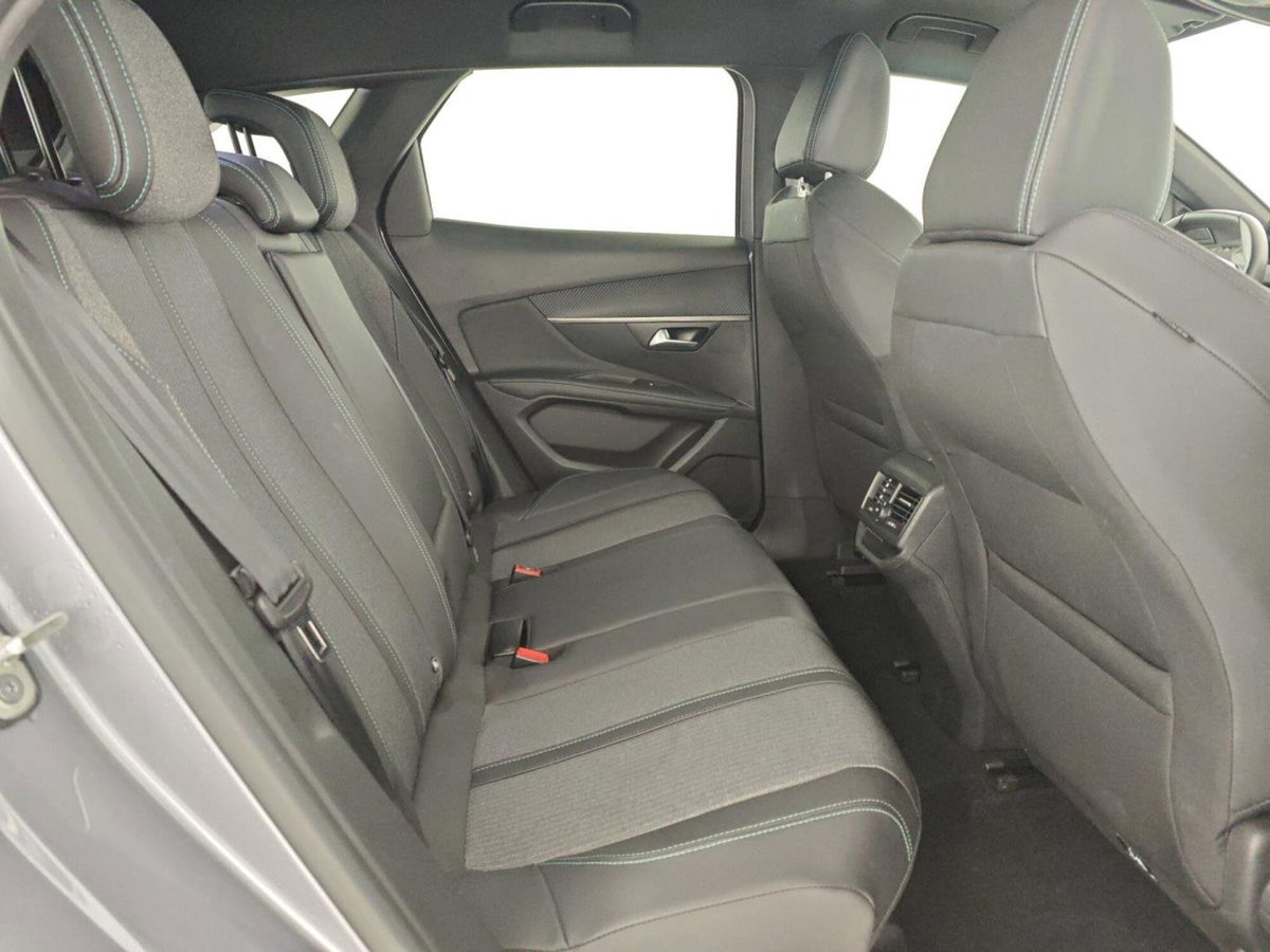 Peugeot 3008 PureTech Turbo 130 S&S Allure Pack (16)
