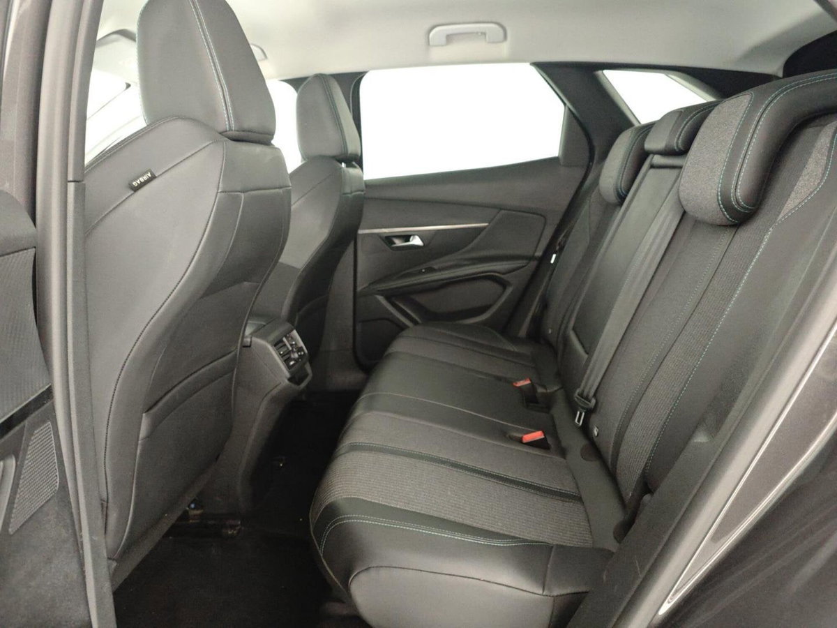 Peugeot 3008 PureTech Turbo 130 S&S Allure Pack (10)