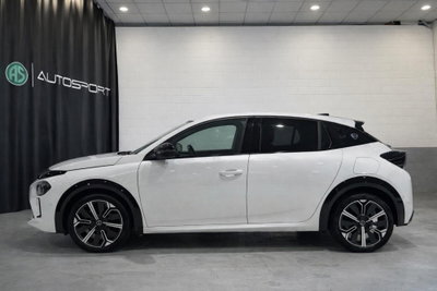 Lancia Ypsilon 54kWh LX 156cv (3)