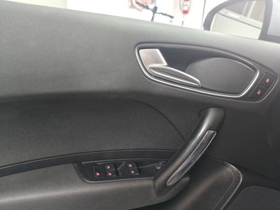Audi A1 1.6 TDI S tronic Ambition (11)