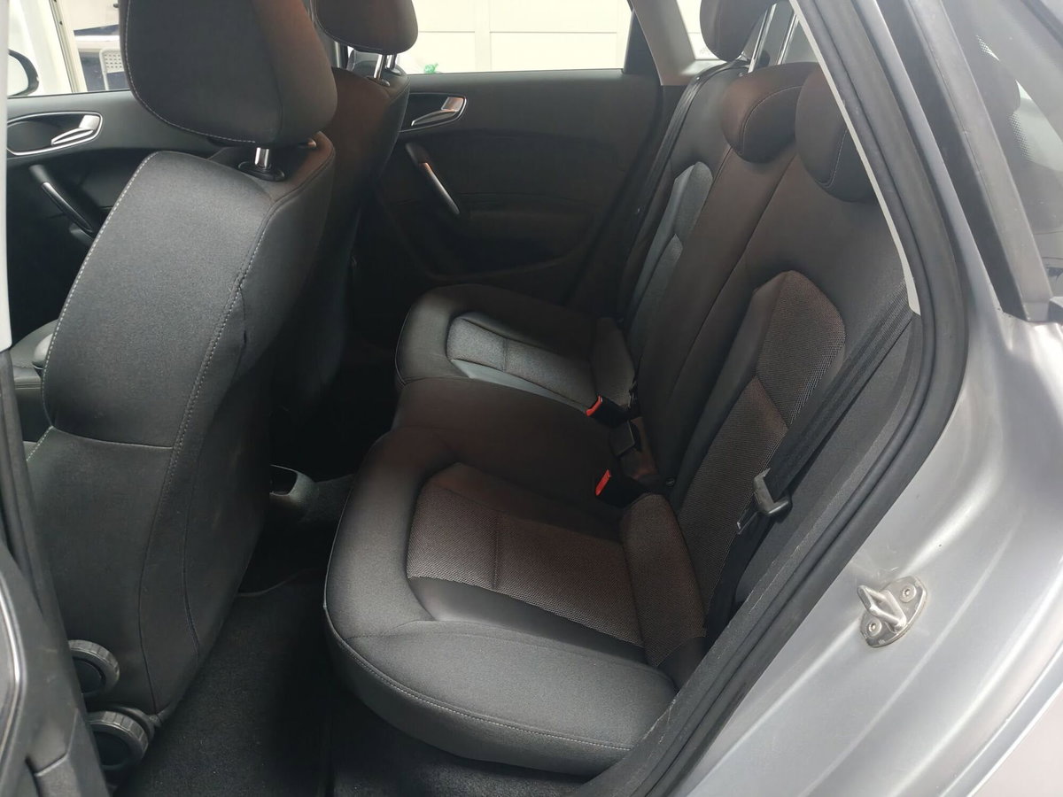 Audi A1 1.6 TDI S tronic Ambition (14)
