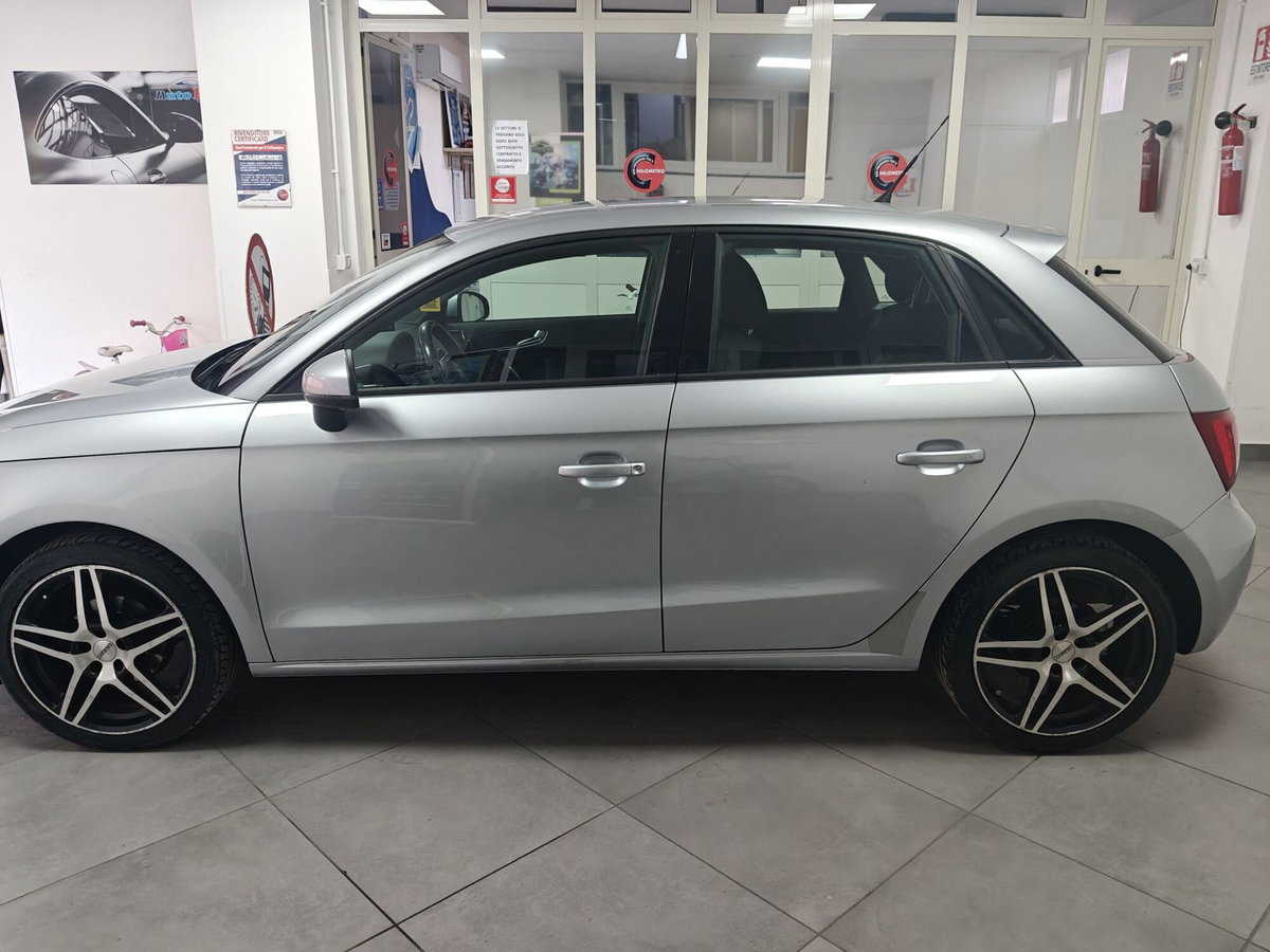 Audi A1 1.6 TDI S tronic Ambition (3)