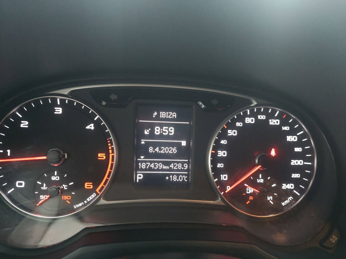 Audi A1 1.6 TDI S tronic Ambition (6)