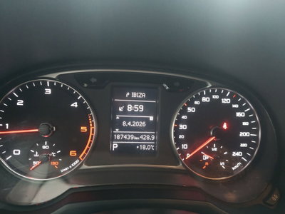 Audi A1 1.6 TDI S tronic Ambition (6)