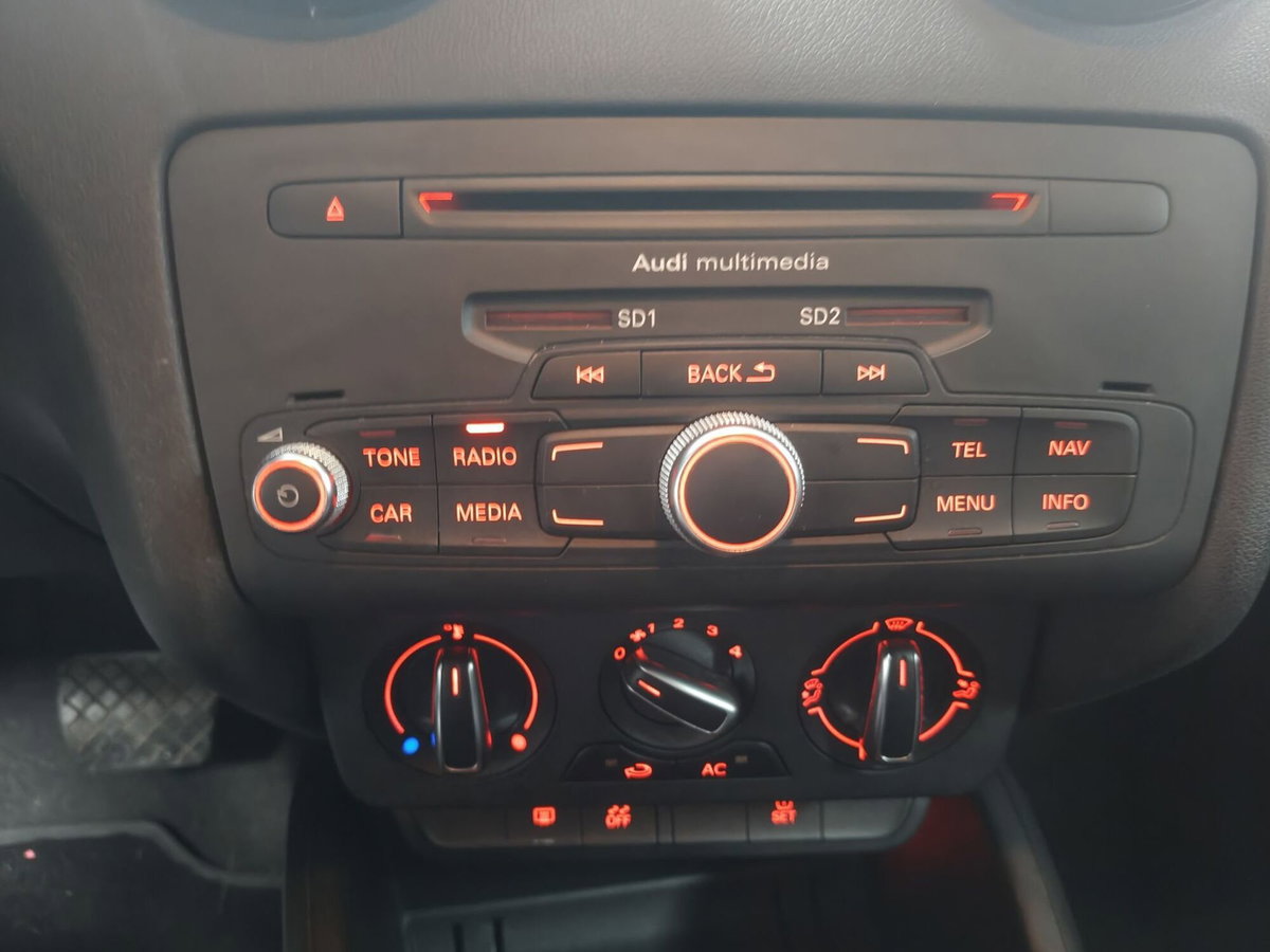 Audi A1 1.6 TDI S tronic Ambition (7)