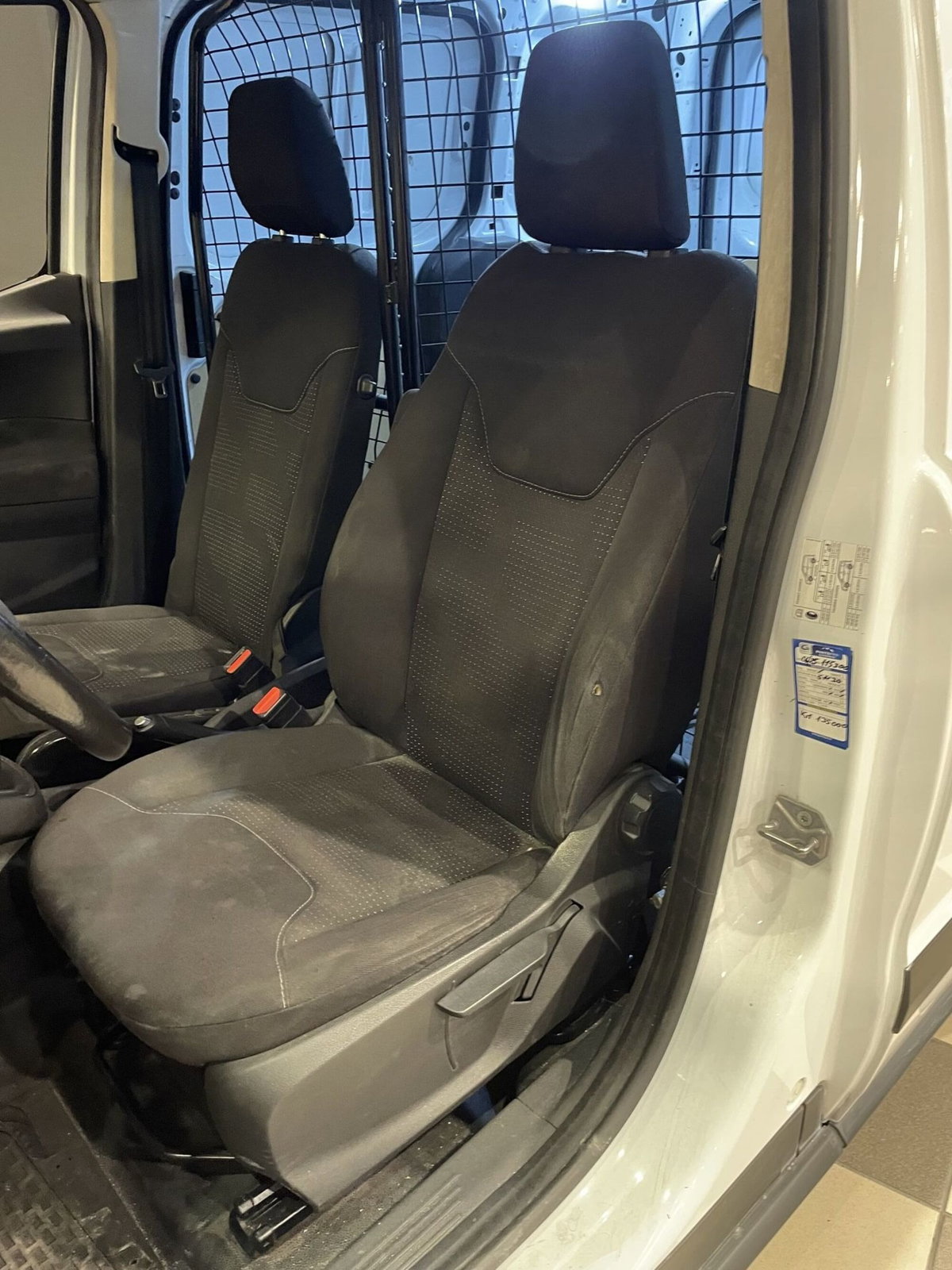 Ford Transit Courier 1.5 TDCi 75CV  Entry (12)
