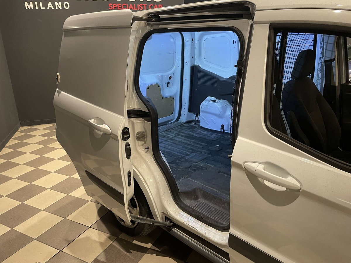 Ford Transit Courier 1.5 TDCi 75CV  Entry (7)