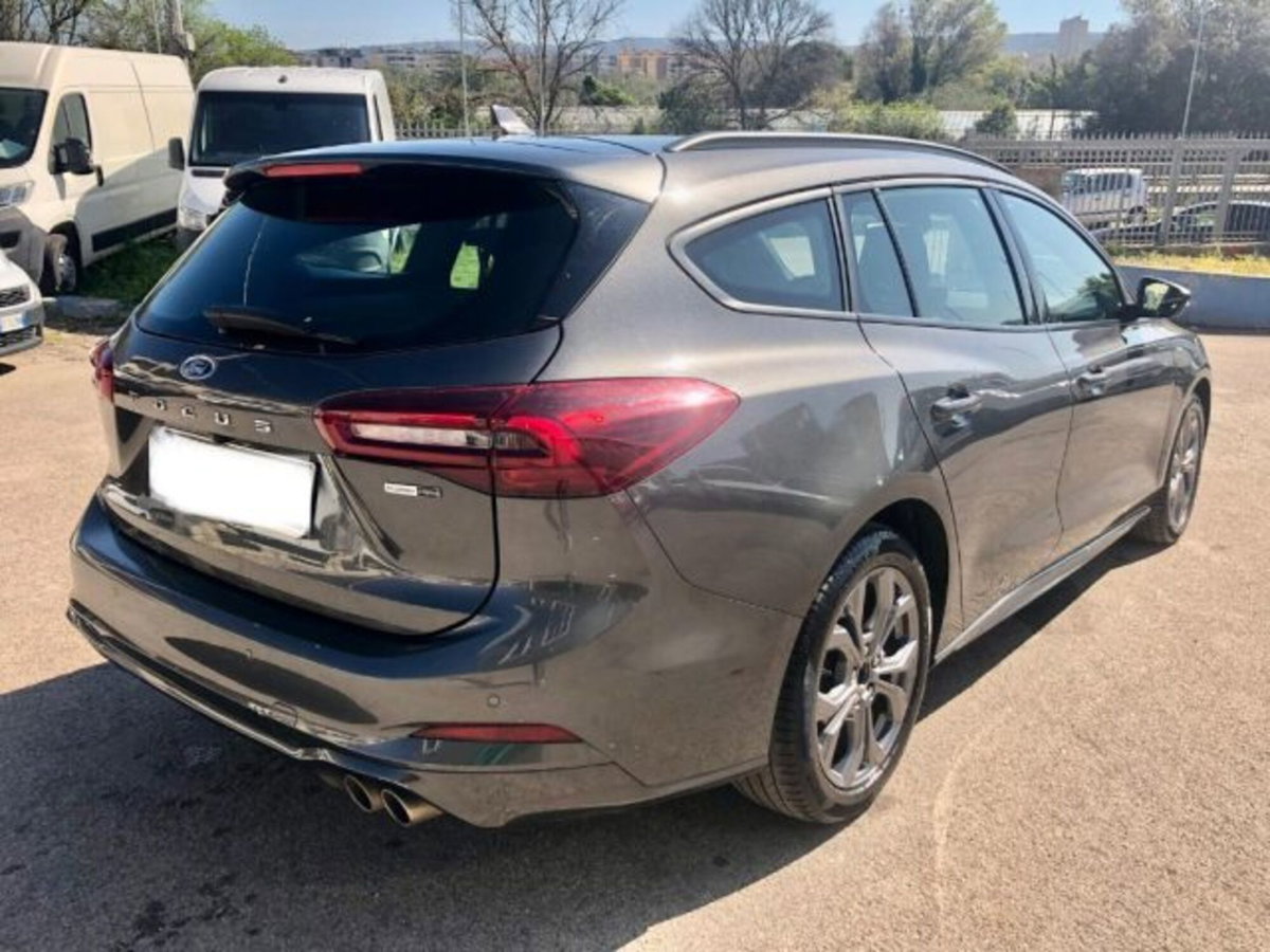 Ford Focus Station Wagon 1.0 EcoBoost Hybrid 125 CV Powershift SW ST-Line Style (6)