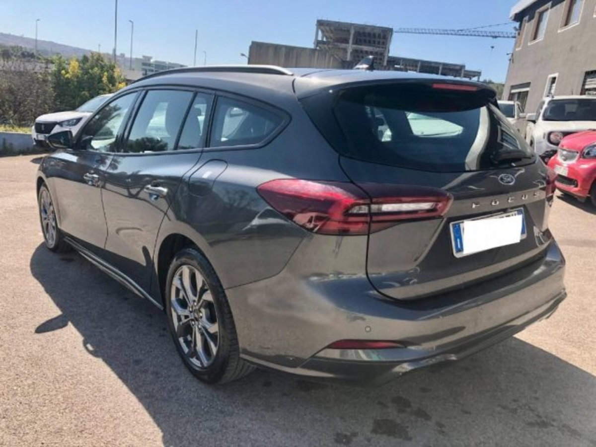 Ford Focus Station Wagon 1.0 EcoBoost Hybrid 125 CV Powershift SW ST-Line Style (7)