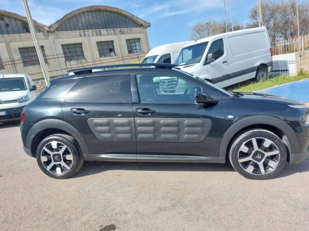Citroen C4 Cactus BlueHDi 100 S&S ETG6 Shine (4)