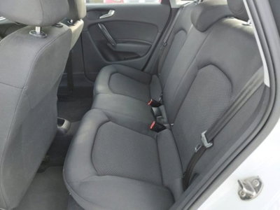 Audi A1 Sportback 1.6 TDI S tronic S line edition plus (11)