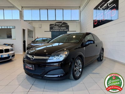 Opel Astra GTC 1.4 16V Twinport 3 porte Cosmo usata