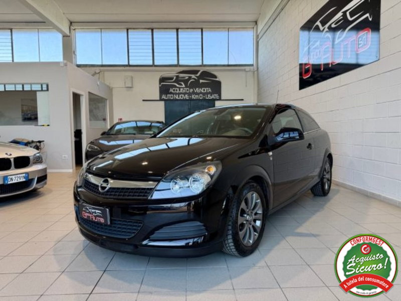 Opel Astra GTC 1.4 16V Twinport 3 porte Cosmo