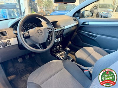 Opel Astra GTC 1.4 16V Twinport 3 porte Cosmo (7)