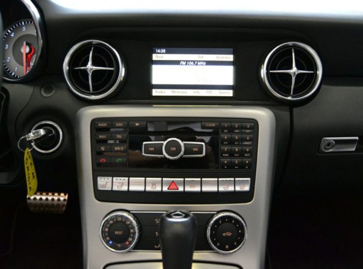 Mercedes-Benz SLK 200 CGI Sport (5)