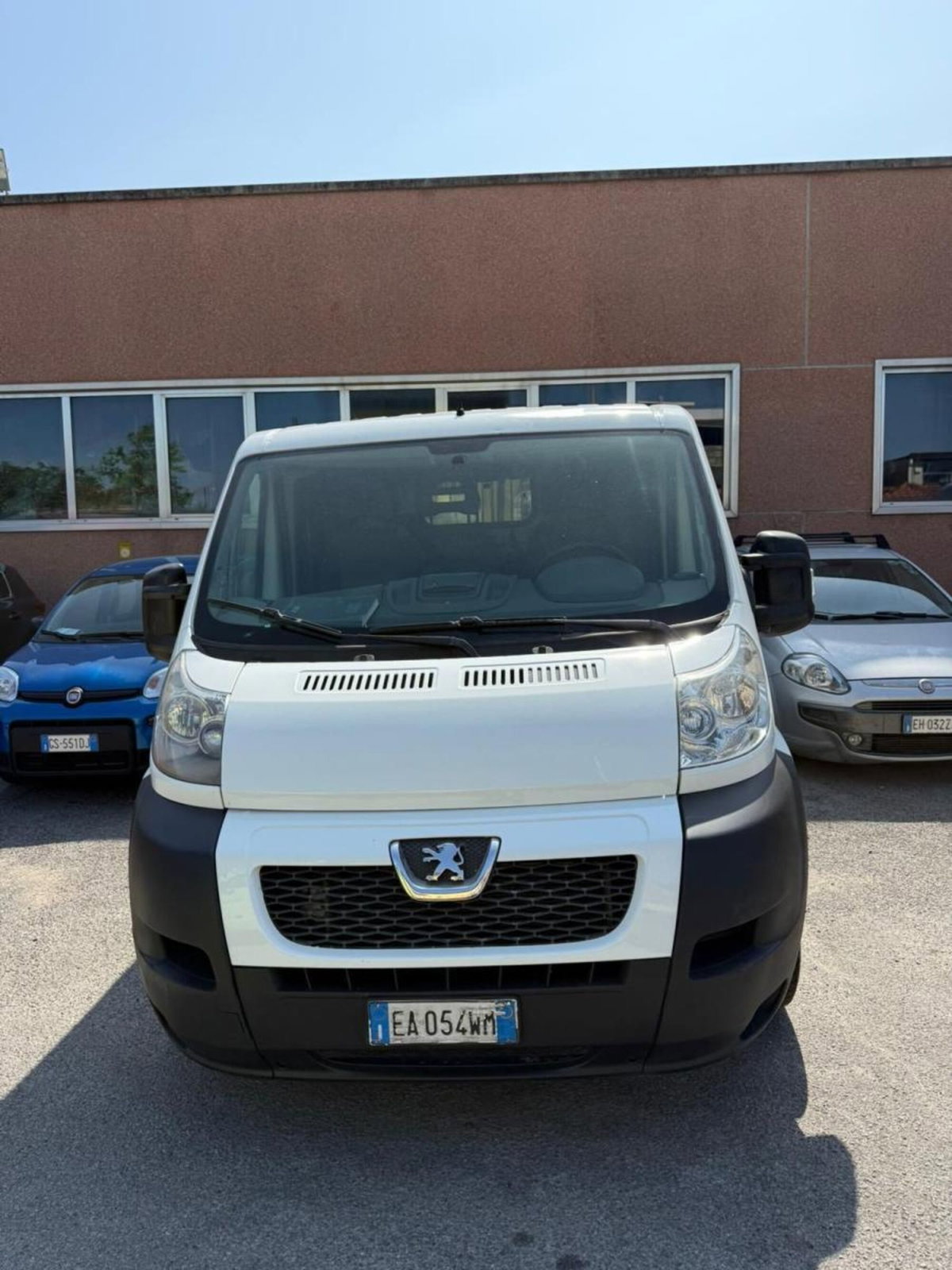 Peugeot Boxer Furgone 330 2.2 HDi/120CV PC-TN Combi Comfort (10)
