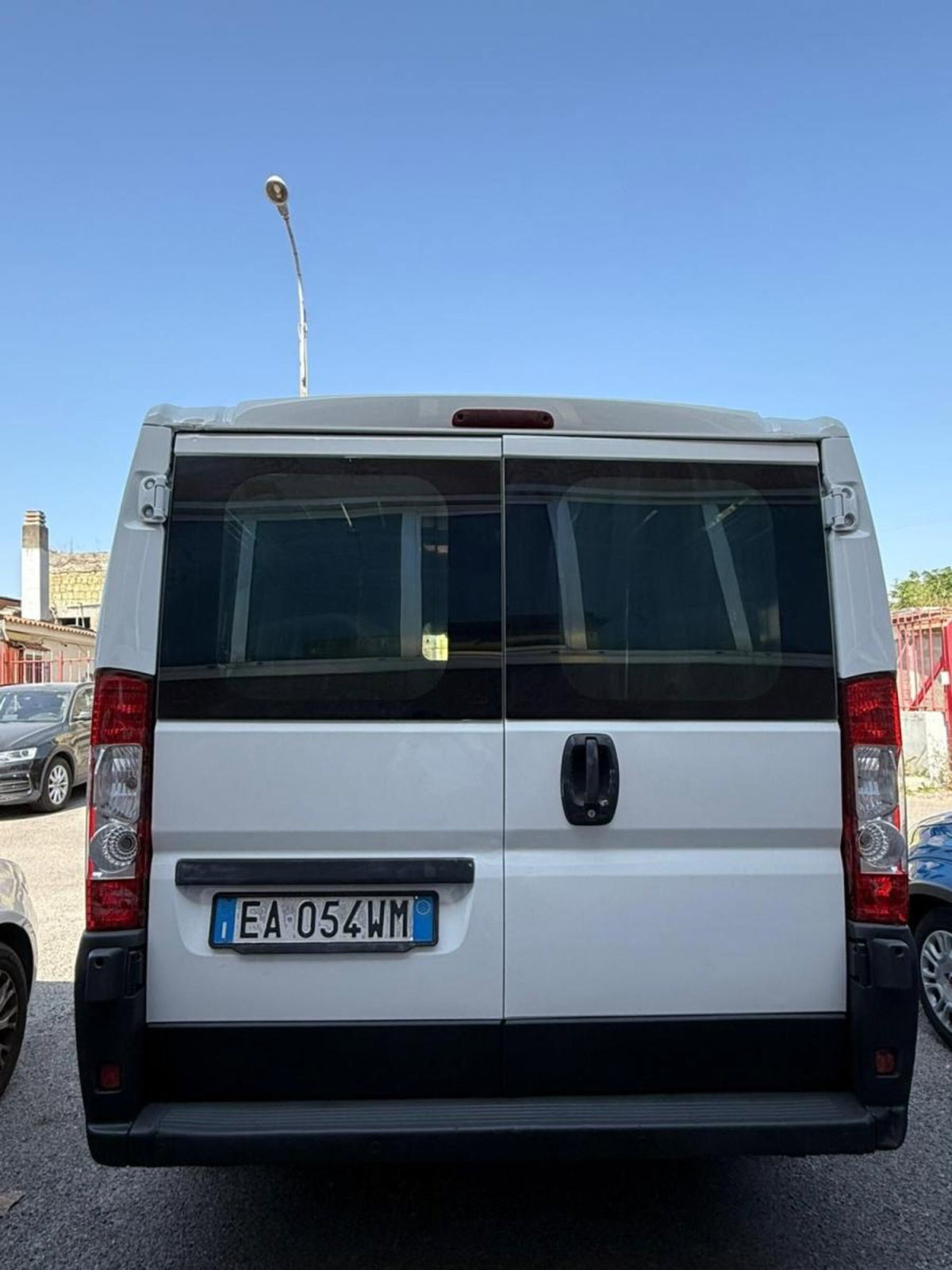Peugeot Boxer Furgone 330 2.2 HDi/120CV PC-TN Combi Comfort (5)