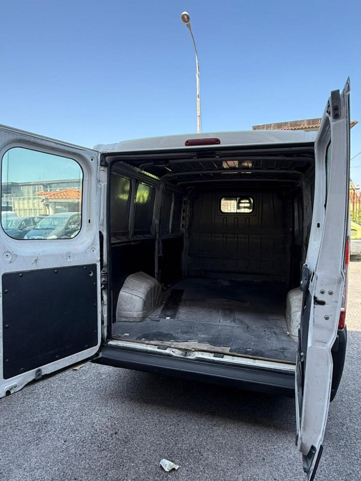 Peugeot Boxer Furgone 330 2.2 HDi/120CV PC-TN Combi Comfort (6)