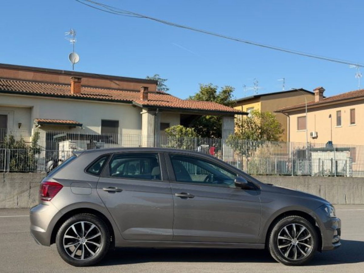 Volkswagen Polo 1.0 MPI 75 CV 5p. Comfortline (4)