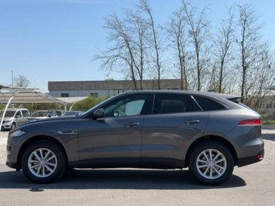 Jaguar F-Pace 2.0 D 180 CV AWD Pure (4)