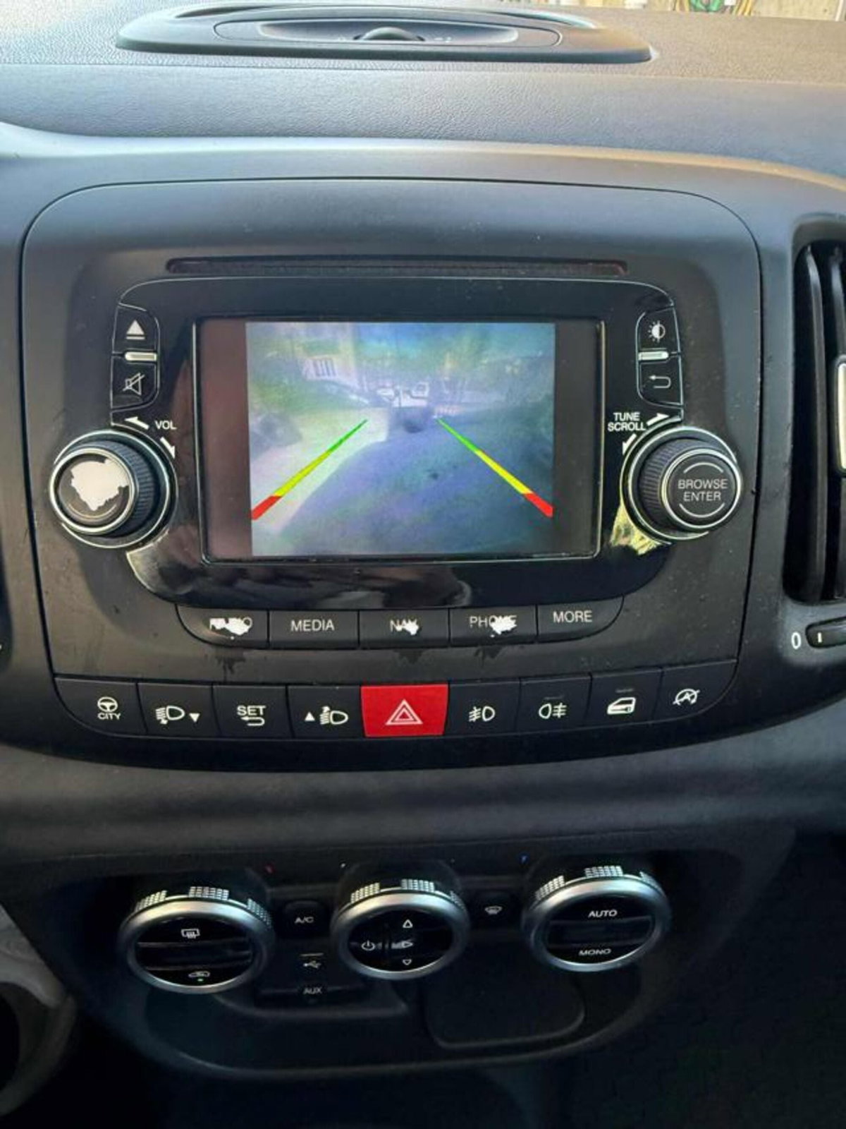 Fiat 500L Living 1.6 Multijet 105 CV Lounge (9)