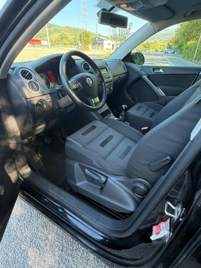 Volkswagen Tiguan 2.0 16V TDI DPF tiptronic Sport & Style (18°) (13)