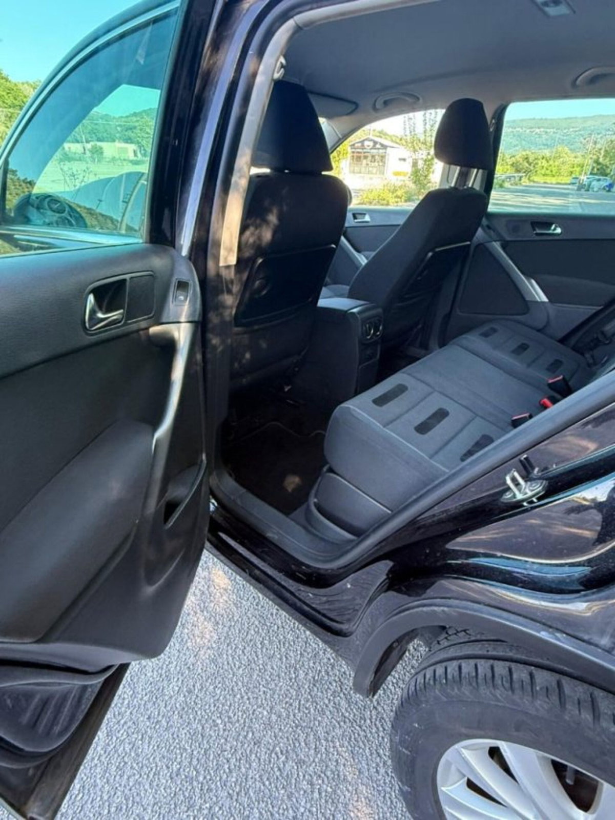 Volkswagen Tiguan 2.0 16V TDI DPF tiptronic Sport & Style (18°) (14)