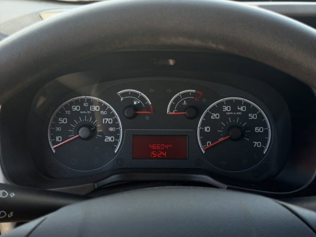 Fiat Fiorino combi N1 1.3 mjt 95cv Adventure (12)