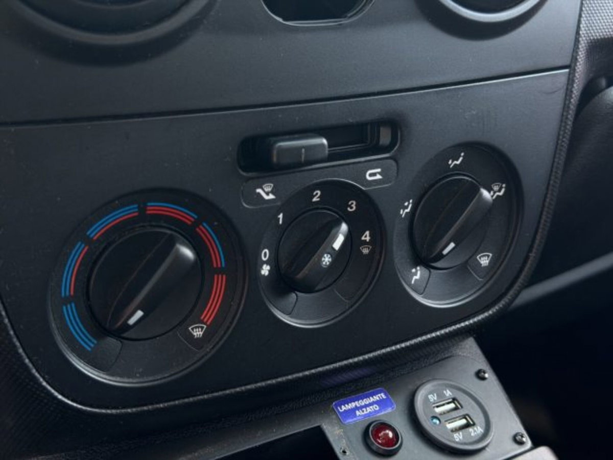 Fiat Fiorino combi N1 1.3 mjt 95cv Adventure (14)