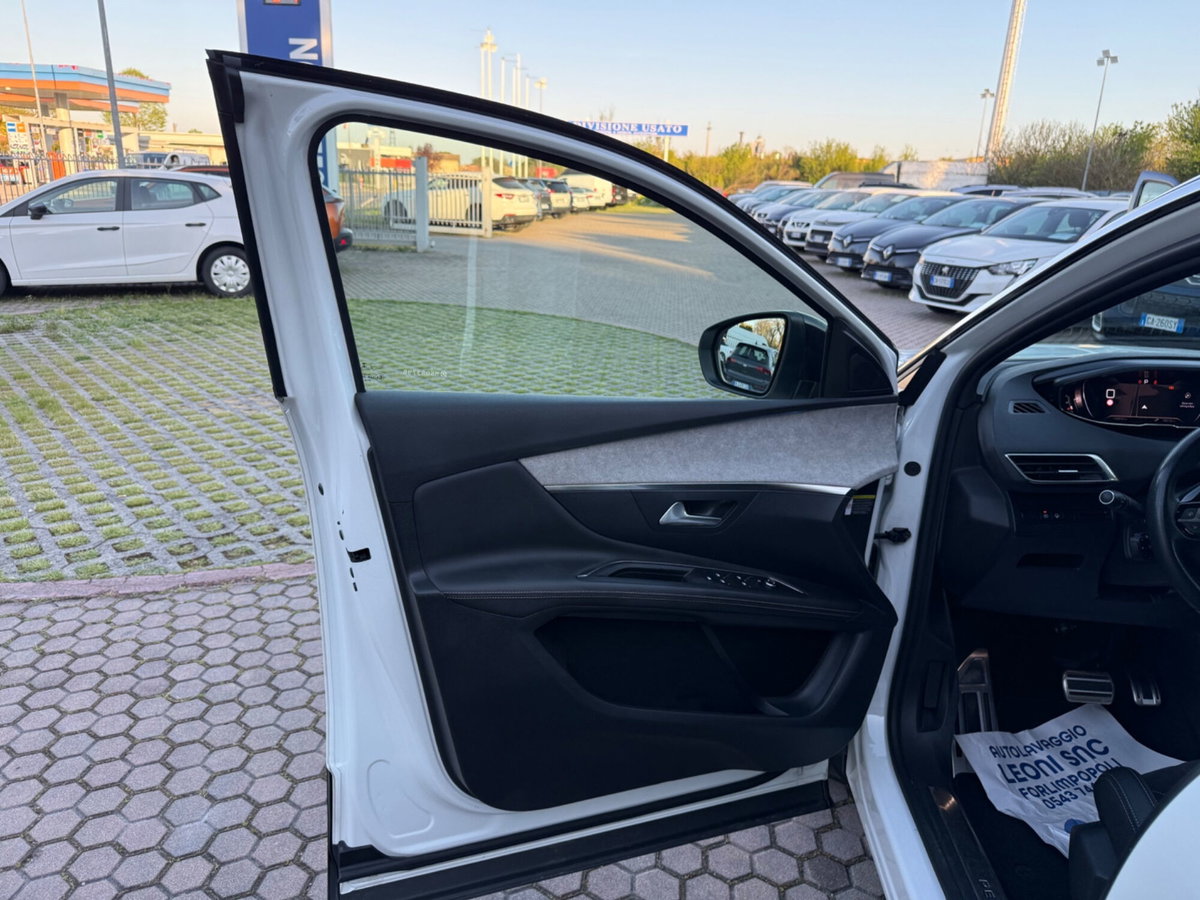Peugeot 3008 BlueHDi 130 S&S EAT8 GT Pack (20)