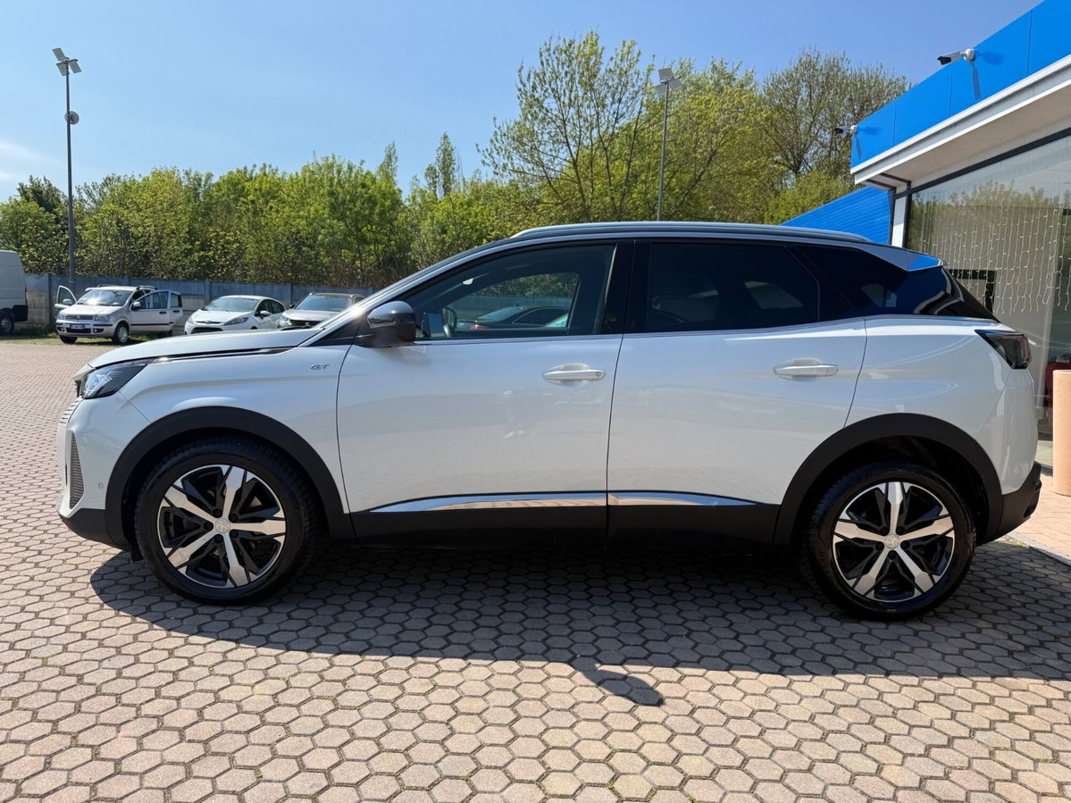 Peugeot 3008 BlueHDi 130 S&S EAT8 GT Pack (4)