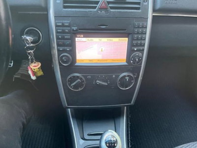 Mercedes-Benz Classe B 200 CDI Premium (10)
